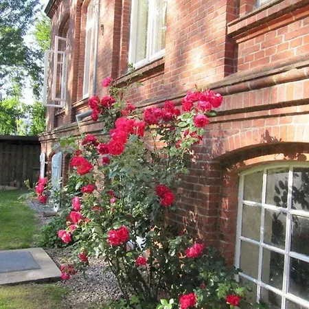 Manor House 